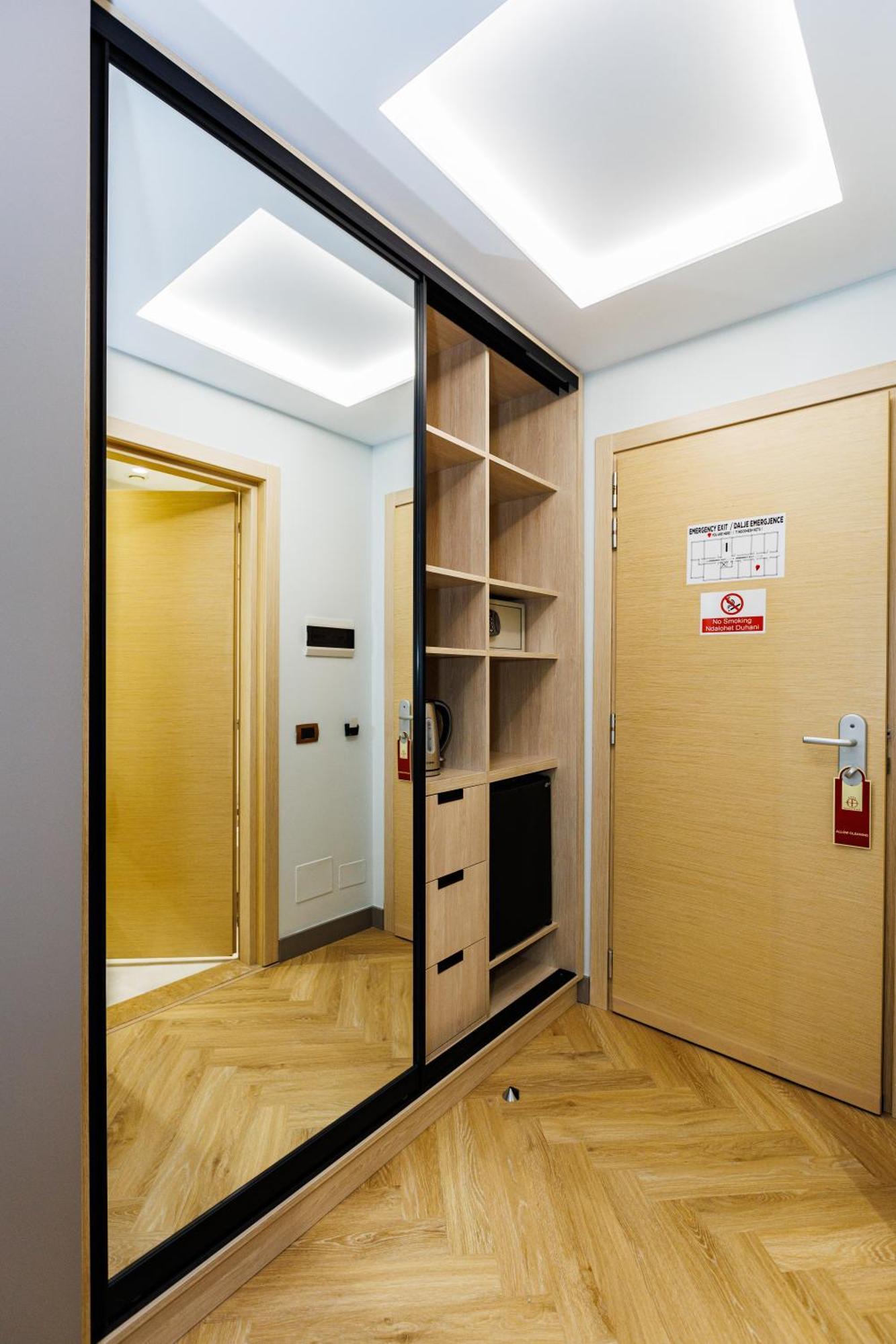 Hotel Fieri Ngoại thất bức ảnh