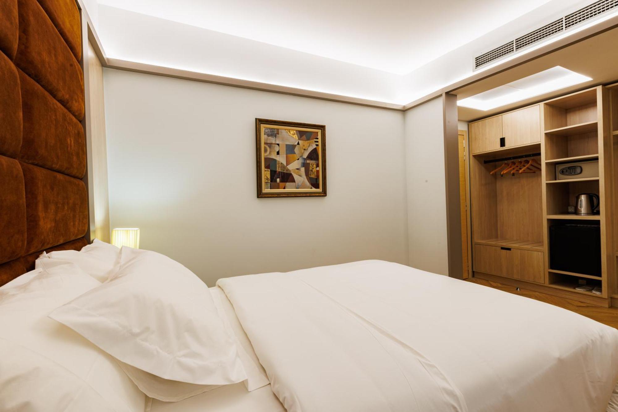 Hotel Fieri Ngoại thất bức ảnh