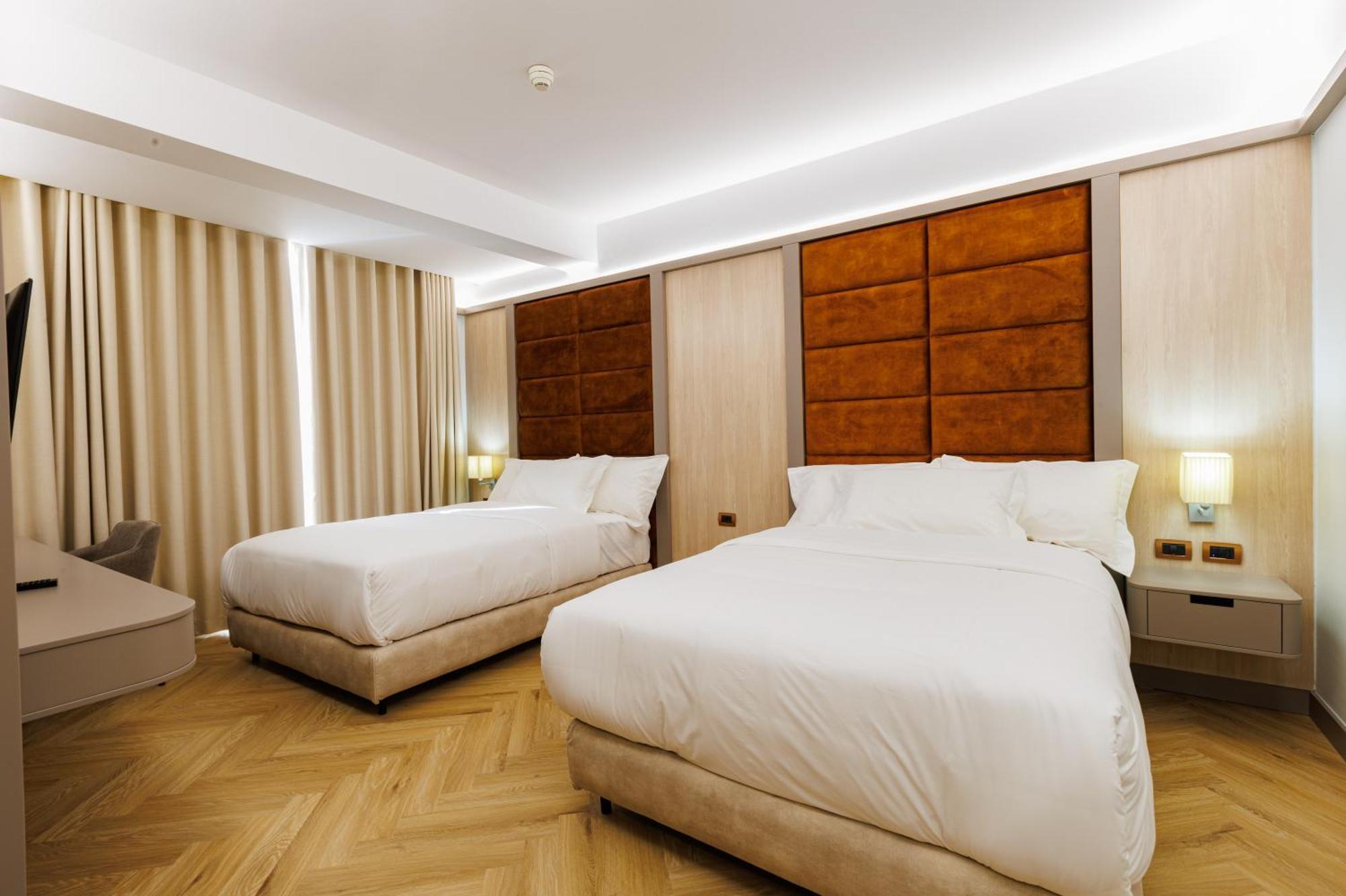 Hotel Fieri Ngoại thất bức ảnh