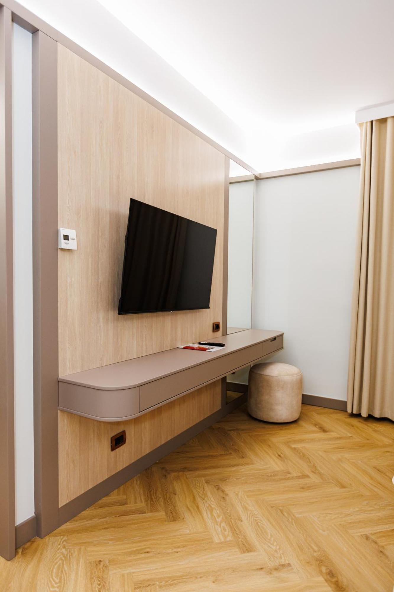 Hotel Fieri Ngoại thất bức ảnh