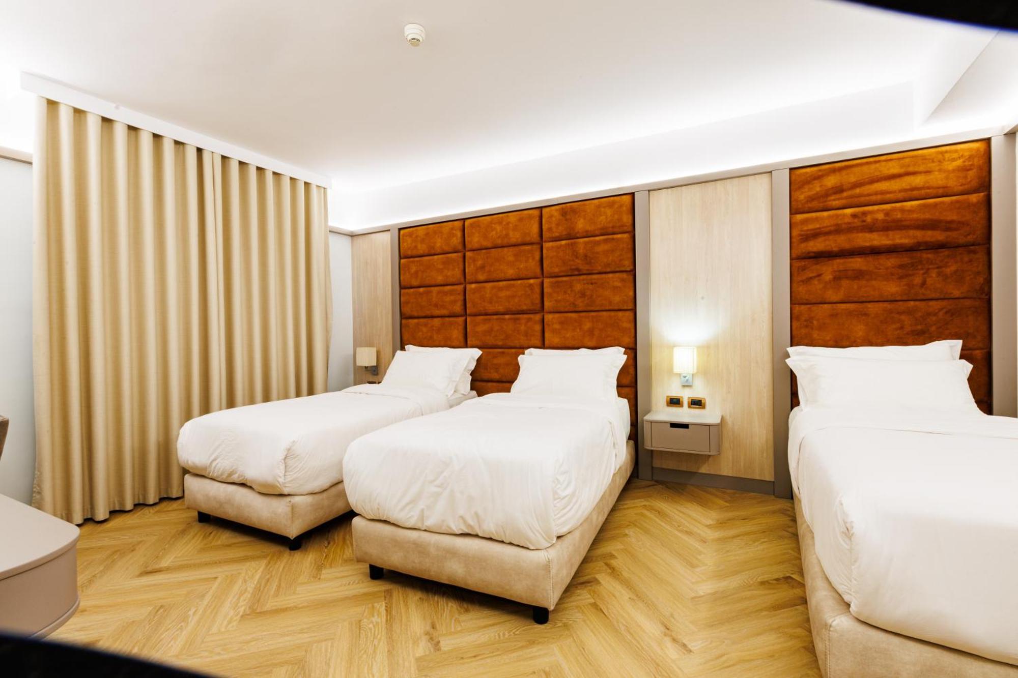 Hotel Fieri Ngoại thất bức ảnh