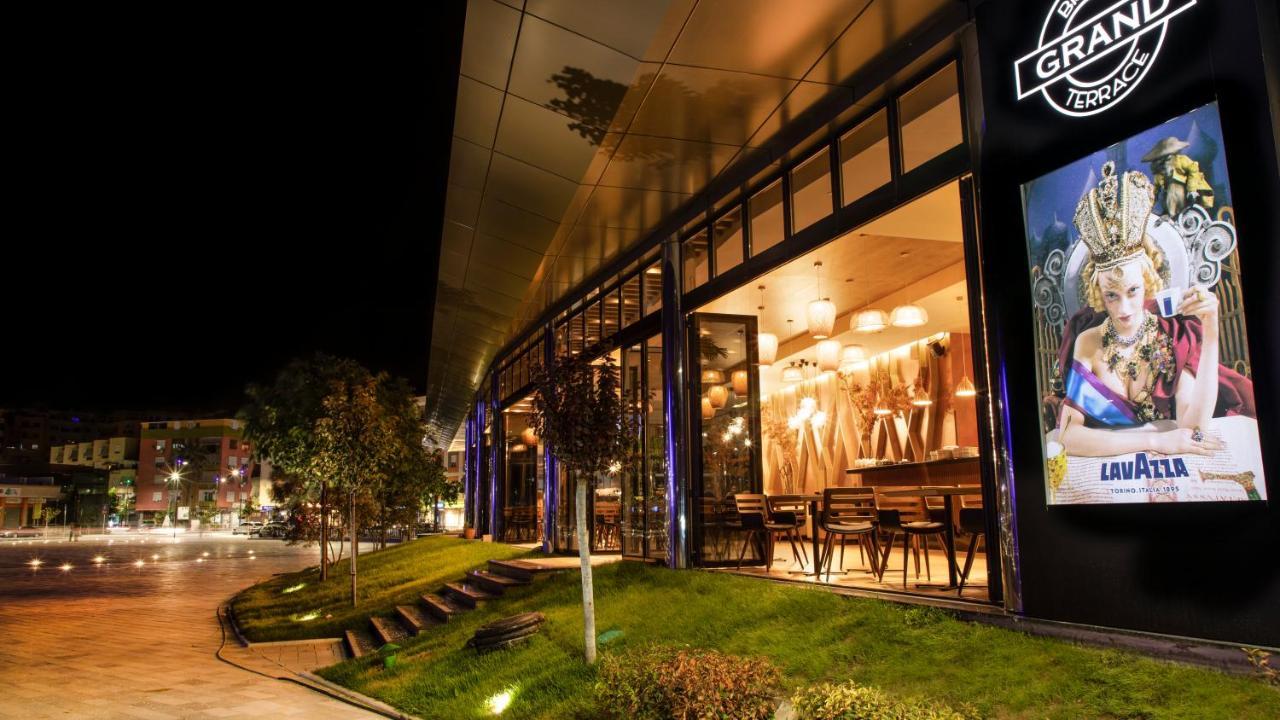 Hotel Fieri Ngoại thất bức ảnh