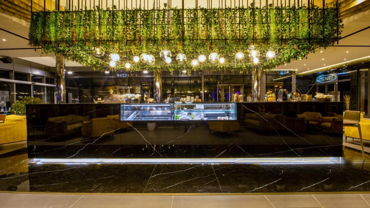 Hotel Fieri Ngoại thất bức ảnh