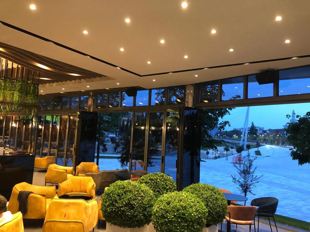 Hotel Fieri Ngoại thất bức ảnh